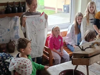 b59fe54d-5657-493d-aa0b-cf2f2e9d58c1